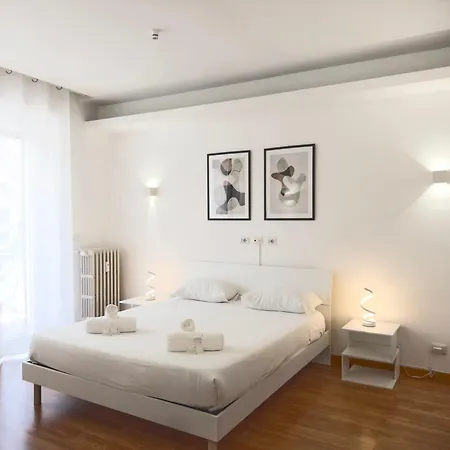 Apartman Golden Essence - Terrace & Metro *